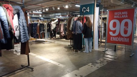 İnsanları "Outlet qaraj"da belə aldadırlar: növbəti endirim fırıldağı -