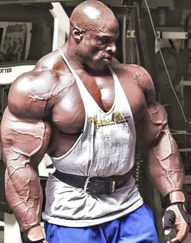 Ronnie Coleman, 1998'den 2005'e kadar üst üste sekiz kez Mr. Olympia oldu