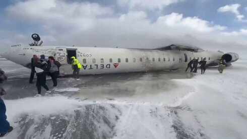 Toronto hava limanındakı aviaqəzanın yeni görüntüləri ortaya çıxdı - VİDEO