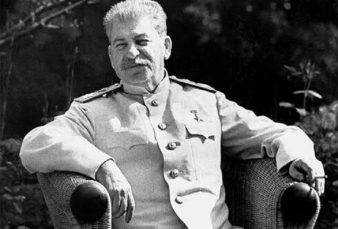 72 il öncə vəfat edən Stalin haqqında nadir və yeni bilgilər – Çəkələyini Soçiyə təyyarə ilə gətizdirib.