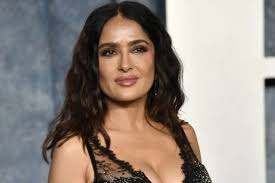 58 yaşlı Salma Hayek gözəl qədd-qaməti barədə danışdı