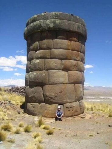 Силлустани - это впечатляющий археологический памятник