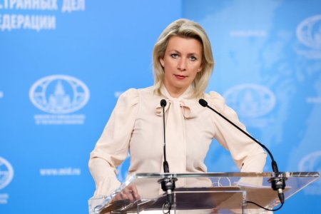 Zaxarova erməni jurnalisti "yerinə otuzdurub" - GƏLİŞMƏ
