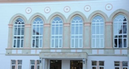 Qazi dövlət hesabına vəkillə təminatına ərizə verdiyinə görə (də!) cərimələnib