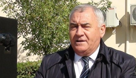 Füzulinin icra başçısı Şəhid Milli Qəhramanın oğlunu toprağını əlində alır?