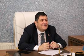 Bilinmir: deputatdır, yoxsa QOÇU... - BU NƏDİ BELƏ?