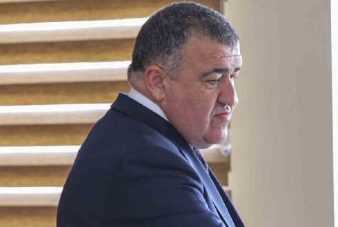 Xətai rayonunda Sarayeva küçəsində park necə kafeye çevrildi?-