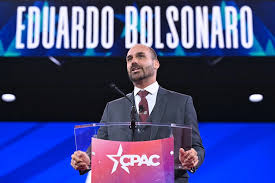 Braziliyanın sabiq prezidentinin oğlu ölkəsinə qarşı sanksiyaların gücləndirilməsinə çalışır