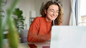 Qadınların remote işləməsinə imkan yaradan 7 proqram