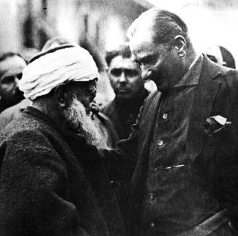 Atatürk bilirdi ki, əksər özünü inanclı və saqqalı göstərənlər sadəcə maraq güdürlər və bunu da dünyaya sübut elədi.