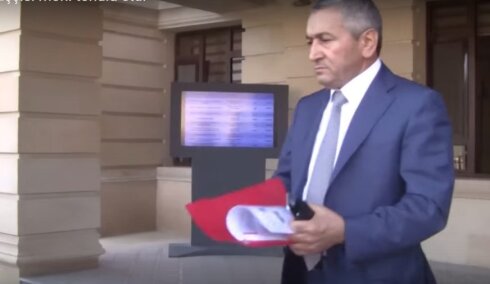 Sabunçu rayonunun “Azərbaycan Qadını” küçəsində hansı məmurun qanunsuzluğuna göz yumulur?-Video