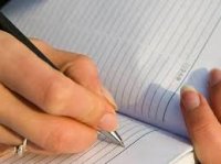 Əllə yazı yoxa çıxır: Gənclər qələmi niyə tərk edir?