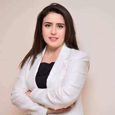 Təzə direktor kollecdə özünə komanda yaratmaq üçün əmək qanunericiliyinin tələblərinə tüpürür